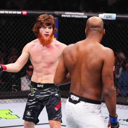 UFC Саудовская Аравия: Шара Магомедов против Майкла Пейджа — прямая трансляция