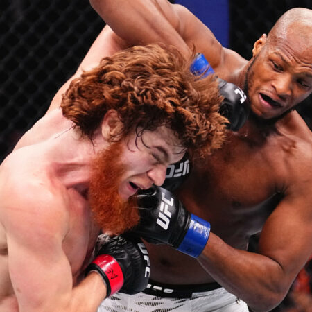 Омари Джонс дебютирует в профессиональном боксе против итальянского соперника