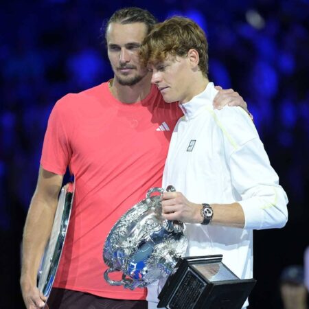 Александр Зверев подвергся критике зрителей после финала Australian Open