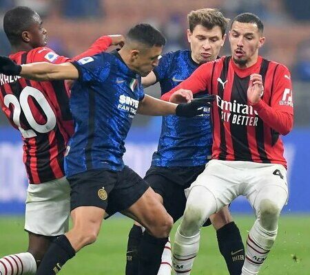 Кризис в Милане перед дерби с Интером: чему россонери могут научиться у городских соперников