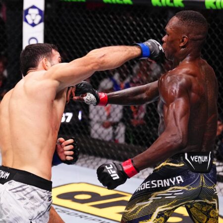 Насурдин Имавов шокирует Исраэля Адесанью нокаутом в главном бою UFC в Саудовской Аравии