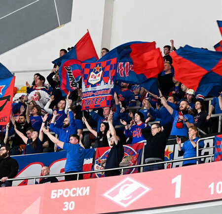 СКА получил штраф после игры со «Спартаком» из-за поведения фанатов
