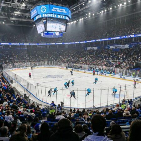 Рекордный матч Кубка Вызова МХЛ: Запад обыграл Восток со счетом 7:4