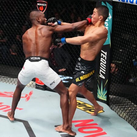 Манель Капе одержал победу над Асу Алмабаевым в главном событии UFC Vegas 103