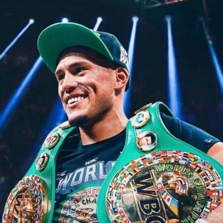 Дэвид Бенавидес – новый полноценный чемпион WBC в полутяжелом весе