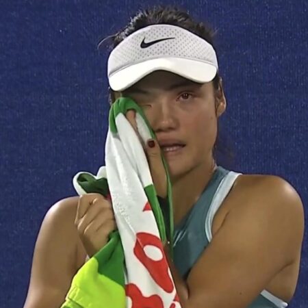 Болельщики тенниса раскритиковали BBC за игнорирование прямой трансляции Queen’s после отказа показать Эмму Радукану перед Уимблдоном