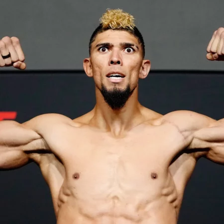 Кона Уокер близок к следующему бою после словесной перепалки в соцсетях