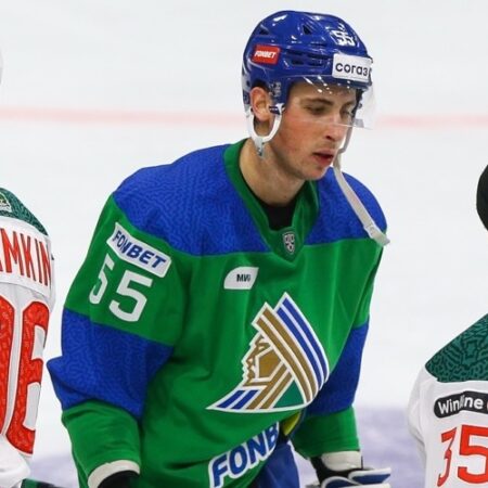 Ключевые трансферы недели в КХЛ: Хмелевский в Казани, Лихачёв снова в Хабаровске