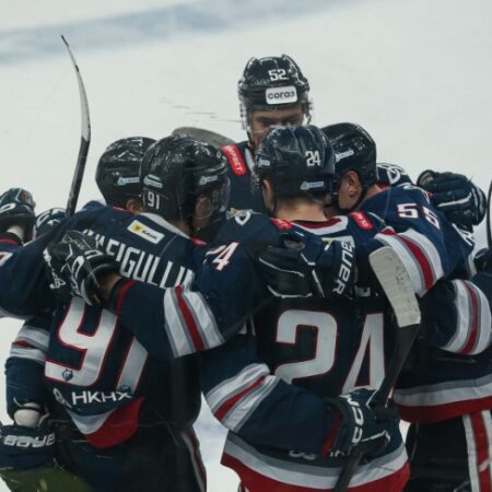 Итоги игрового дня КХЛ: «Локомотив» продлевает победную серию, «Нефтехимик» снова сильнее «Автомобилиста»