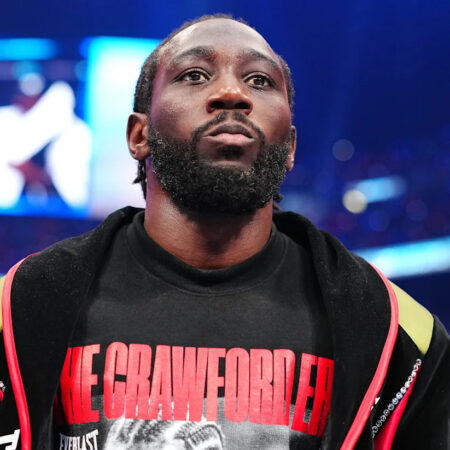 Полиция Омахи начала расследование после того, как Теренса Кроуфорда остановили под прицелом