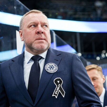 «Сибирь» уволила главного тренера Вадима Епанчинцева