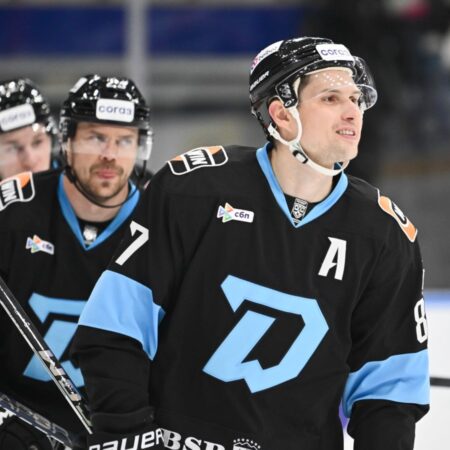 Хоккейные достижения и серии в КХЛ: Квартальнов, Шипачёв, «Автомобилист» и другие