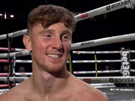 Брэдли Риа черпает вдохновение в бою Кролла против Мюррея перед схваткой с Артуром