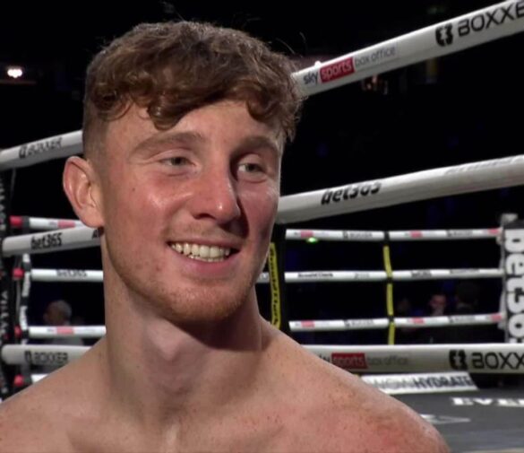 Брэдли Риа черпает вдохновение в бою Кролла против Мюррея перед схваткой с Артуром