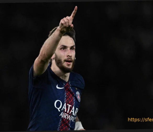 Кварацхелия (ПСЖ) о победе 5:2 над «Челси»: «Три гола отрыва важны, но в Лондоне будет непросто»